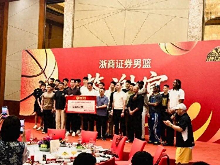 伊赛亚·托马斯：乔丹那场流感之战是假的